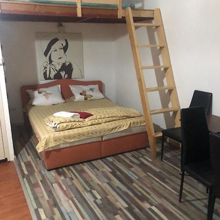 7Dab Apartment Bezeredj Contactless Self -Check-In Будапешт Экстерьер фото